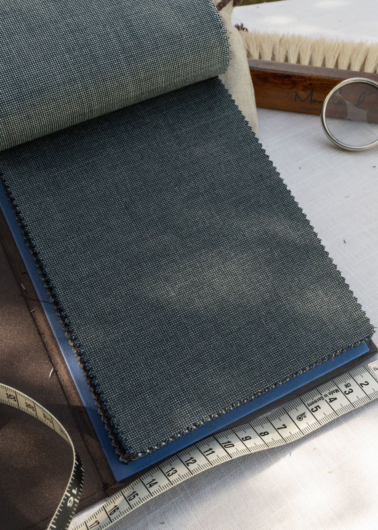 Graphite Sharkskin 86132