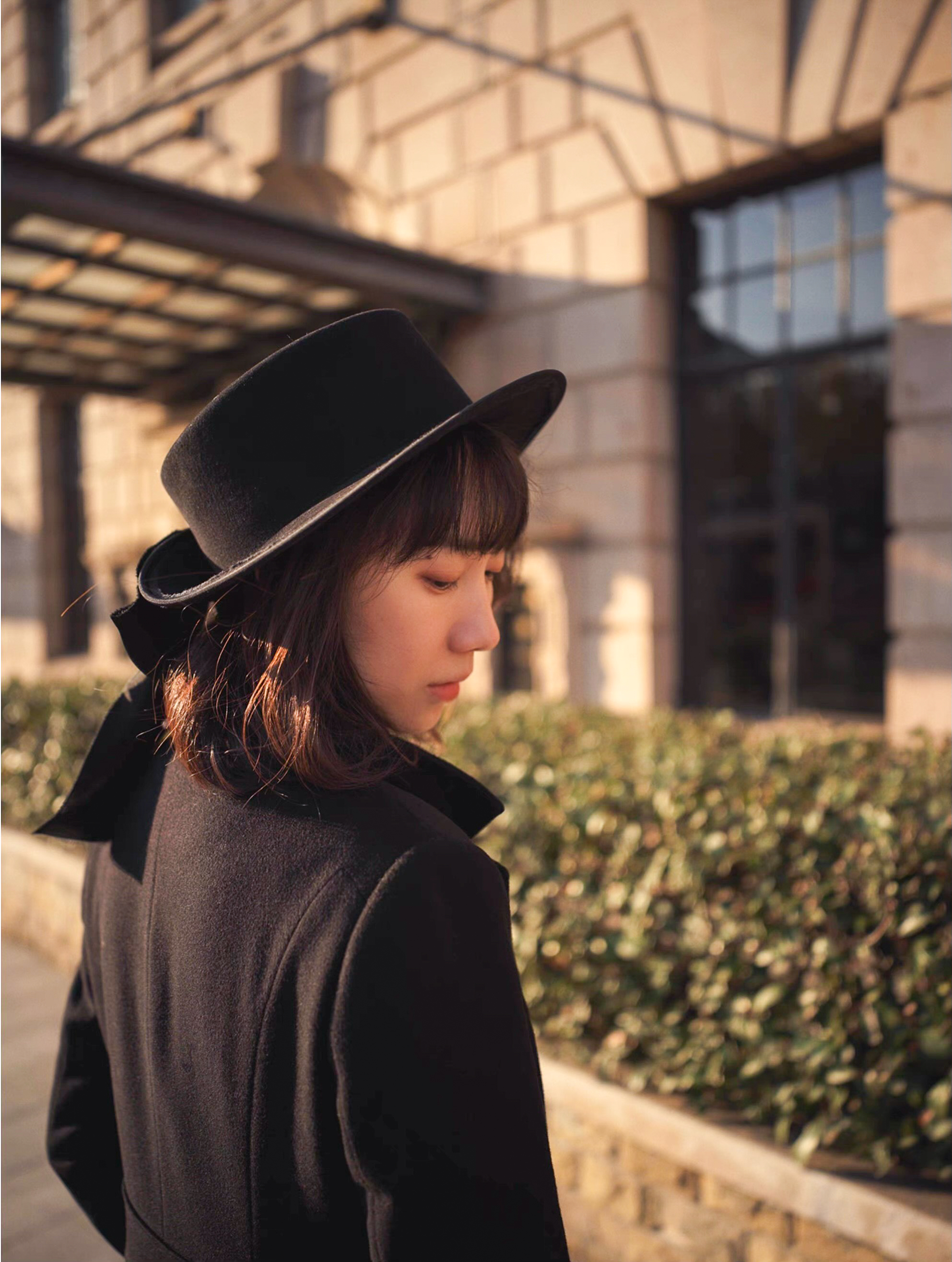 Modern Redingote — Back, Shoulder Detail