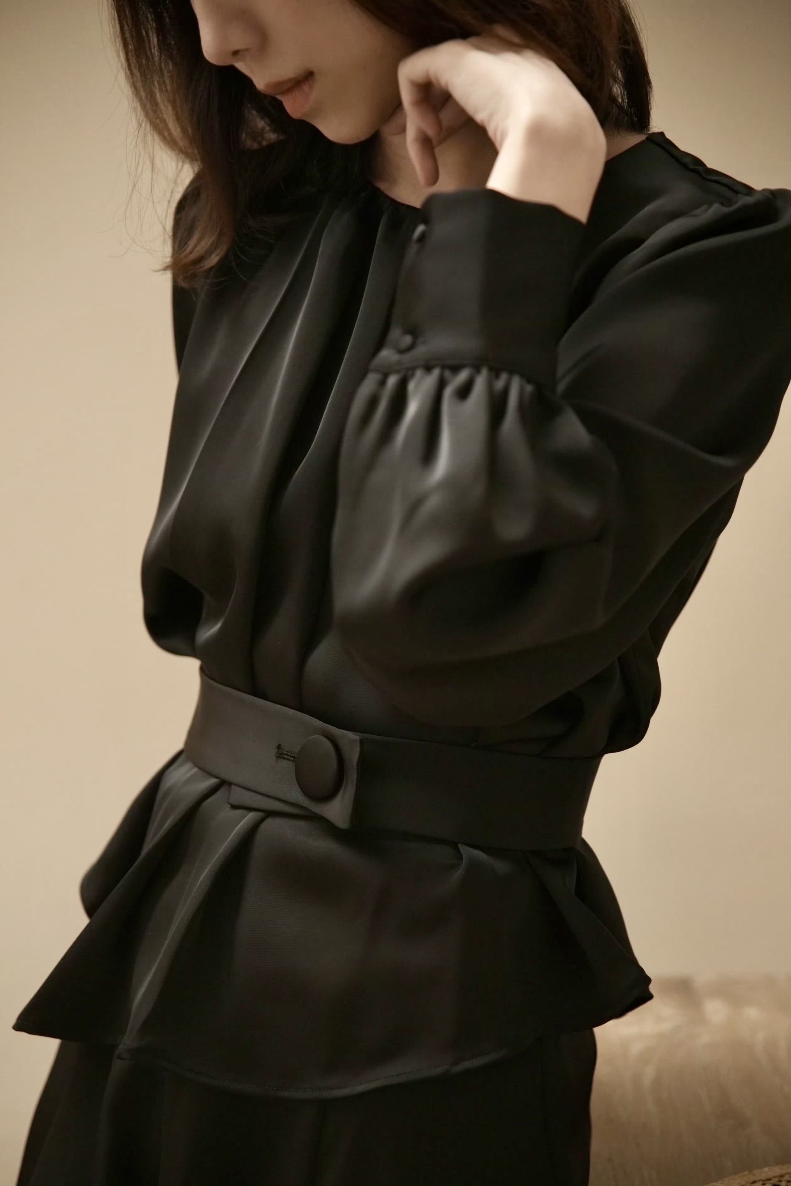 Ripple Ensemble — Black, Belt Detail