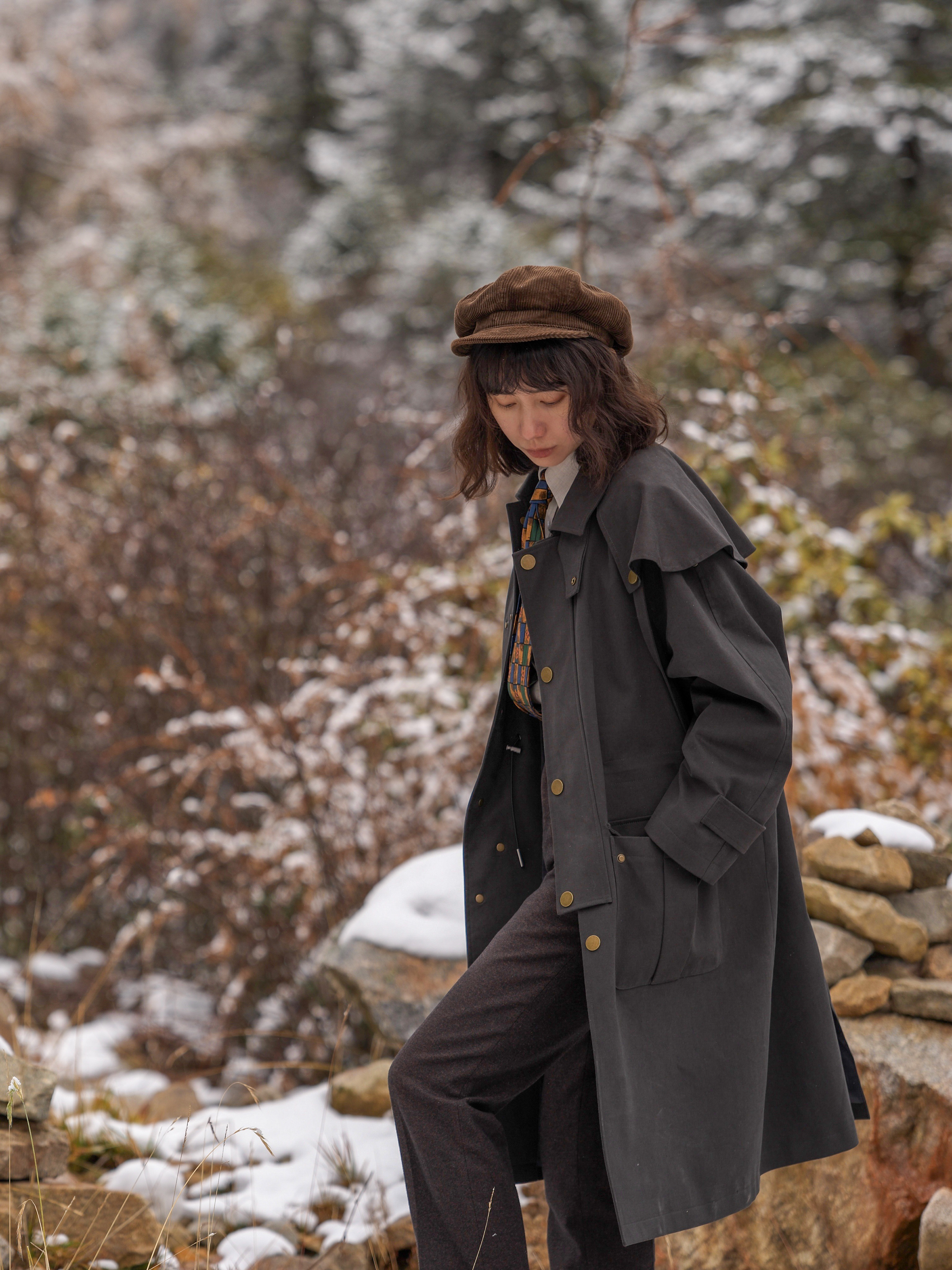 Shepherd's Coat — Black, Shepherd Trench, Sidefront
